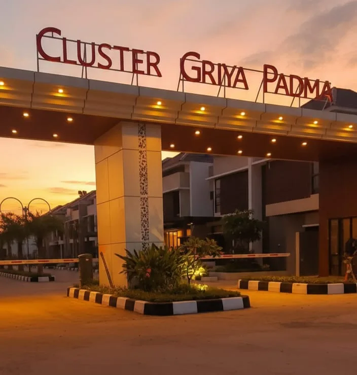 Gerbang Utama Senja - GPA The Luxury